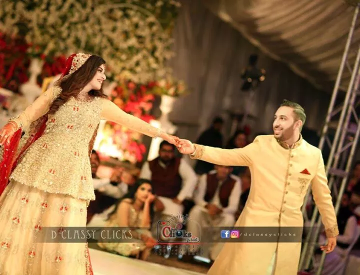 mehndi photography, dancing shot, bride and groom candid, candid shot, wedding photography
