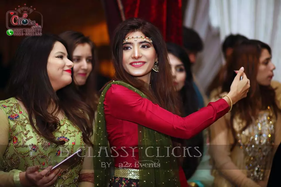 candid, wedding photography, mehndi moments, videographers