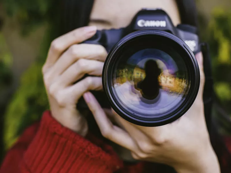 female photographer