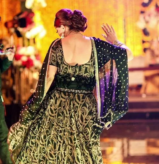 dancing click, candid click