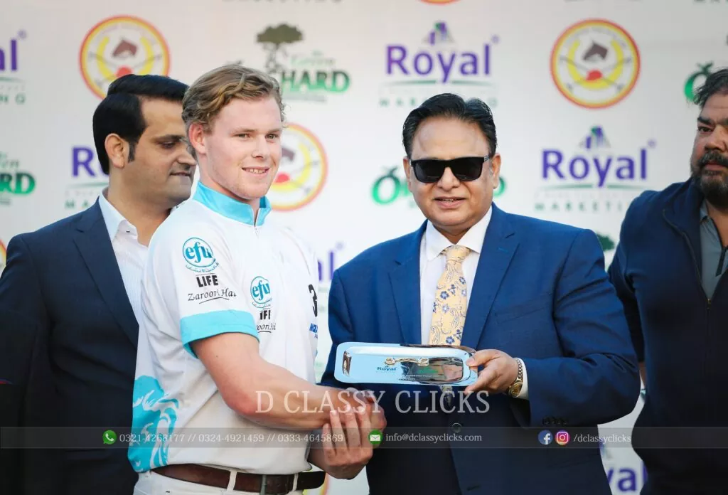 45627585_2062674960729918_2511633261940178944_n