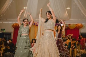 portraits, dancing candid photos, professional photographers, mehndi photography