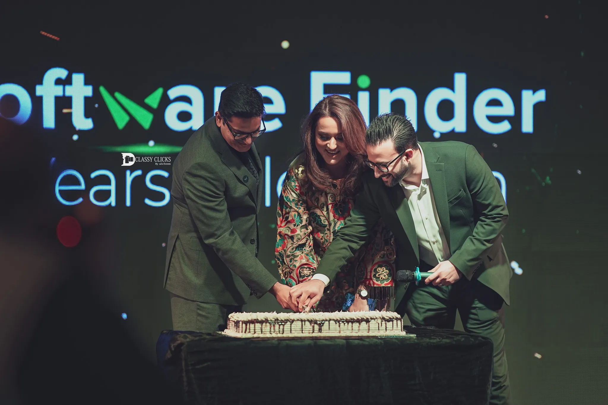 candid photo, cake cutting ceremony, photography company, professional studio